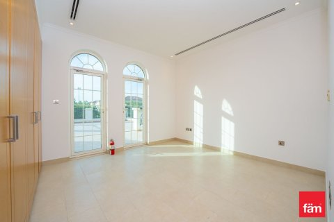 Villa de 4 dormitorios en Jumeirah Park, UAE No. 198689 14