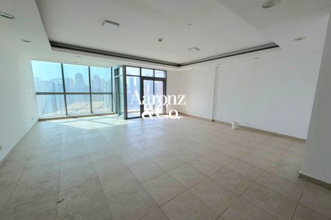 5 bedrooms Apartment in Jumeirah Lake Towers, UAE No. 198690