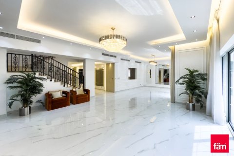Villa de 4 dormitorios en Dubai, UAE No. 198688 24