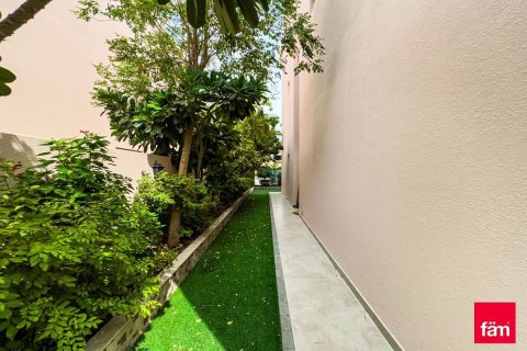 Villa de 4 dormitorios en Dubai, UAE No. 198688 14