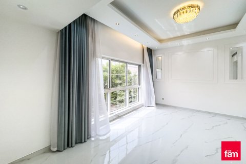 Villa de 4 dormitorios en Dubai, UAE No. 198688 6