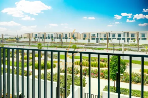 Villa de 4 dormitorios en Dubai South (Dubai World Central), UAE No. 167327