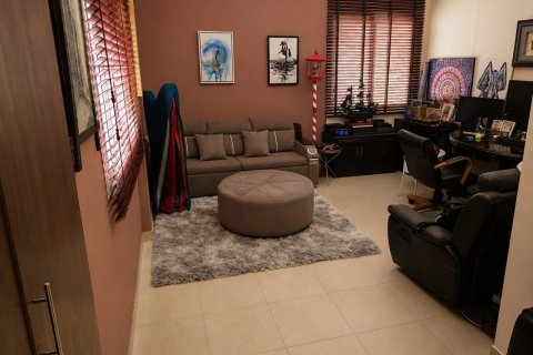 Villa de 3 chambres à District 13, UAE No. 184655 15
