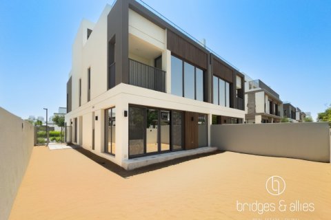 Villa de 4 dormitorios en Tilal Al Ghaf, UAE No. 148209 3