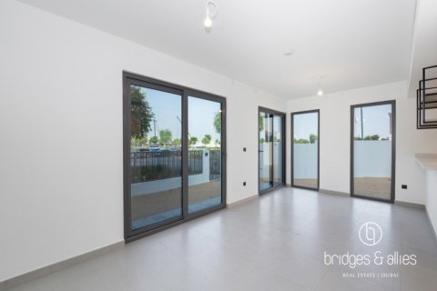 Villa de 4 dormitorios en Tilal Al Ghaf, UAE No. 148210 3