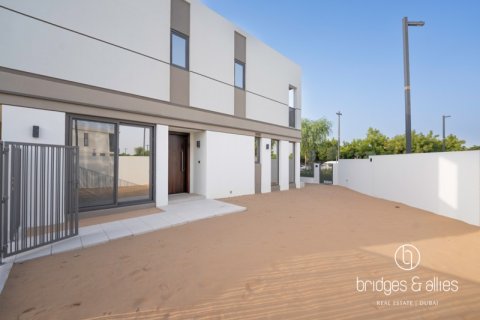 Villa de 4 dormitorios en Tilal Al Ghaf, UAE No. 148210