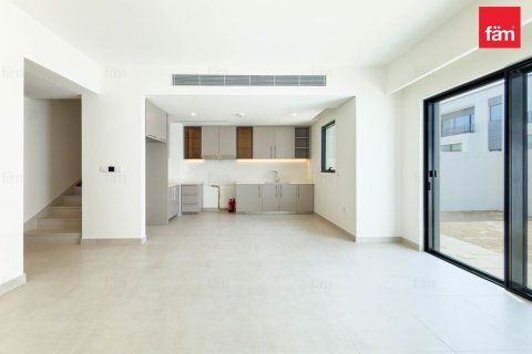 3 bedrooms Villa in Dubai, UAE No. 210563 3