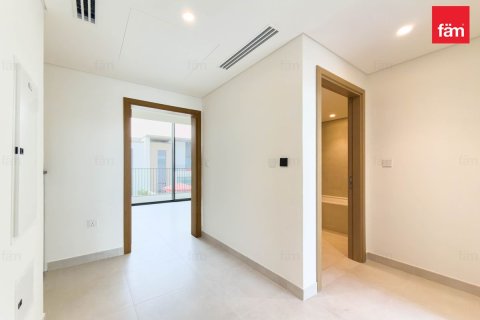 3 bedrooms Villa in Dubai, UAE No. 210563 7