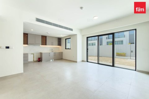 3 bedrooms Villa in Dubai, UAE No. 210563 4