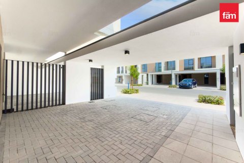 3 bedrooms Villa in Dubai, UAE No. 210563 12