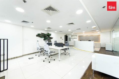 102.3m² Office in Dubai, UAE No. 210558 10