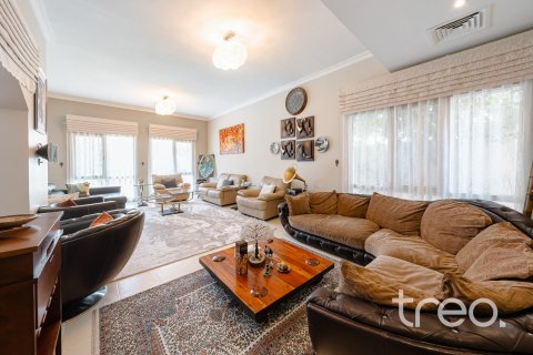 Villa de 4 chambres à Meadows, UAE No. 199165 10