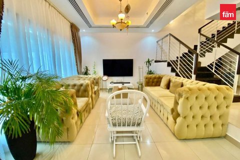 Townhouse de 4 dormitorios en Dubai, UAE No. 184445