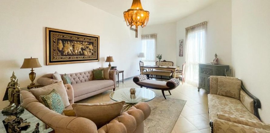 2 bedrooms Apartment in Dubai, UAE No. 184444
