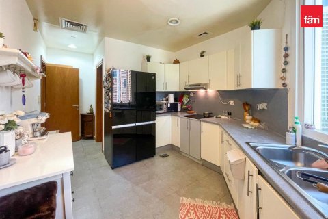 2 bedrooms Apartment in Dubai, UAE No. 184444 7