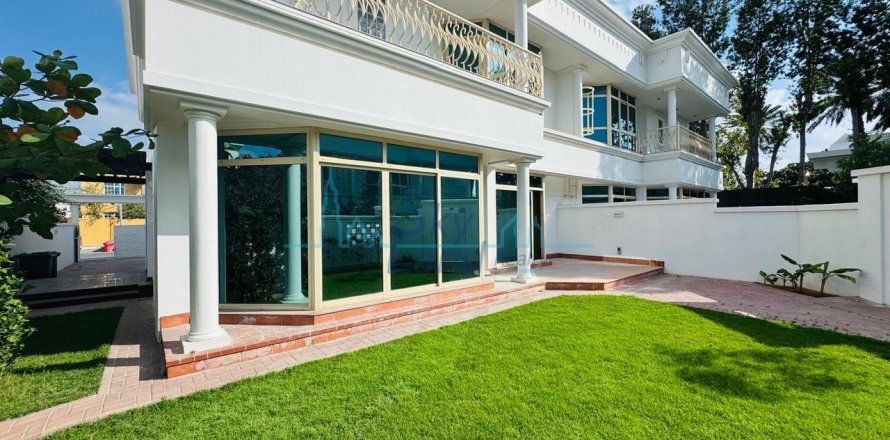 Вилла с 4 спальнями №125812