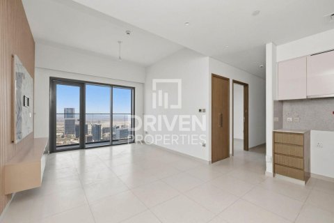Квартира с 2 спальнями в Burj Royale, ОАЭ №192589 4