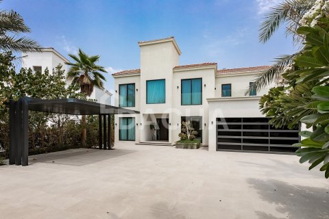Villa de 5 dormitorios en Jumeirah Islands, UAE No. 200320