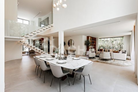 Villa de 5 dormitorios en Jumeirah Islands, UAE No. 200320 29