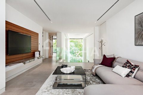 Villa de 5 dormitorios en Jumeirah Islands, UAE No. 200320 15