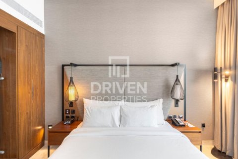 Studio Apartment in Dolphin Tower, UAE No. 206263 4