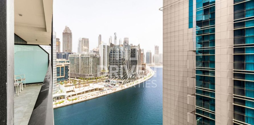 Studio Apartment in Dolphin Tower, UAE No. 206263
