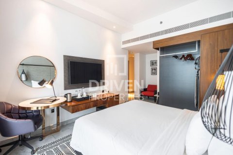 Studio Apartment in Dolphin Tower, UAE No. 206263 5