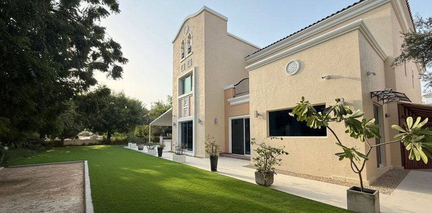 6 غرفة نوم فيلا في Dubai Sports City, الإمارات العربية المتحدة رقم 208865