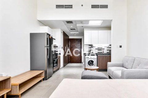 Studio Apartment in Azizi Star, UAE No. 170224 3
