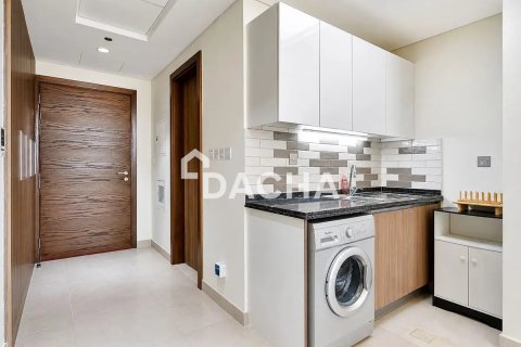 Studio Apartment in Azizi Star, UAE No. 170224 8