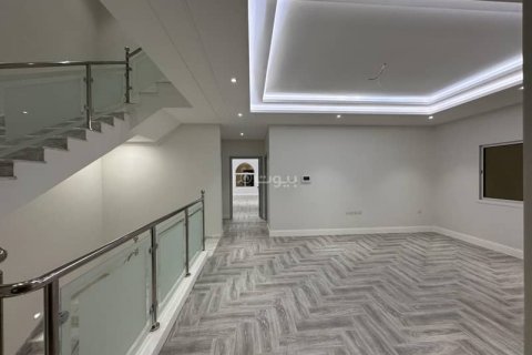 Villa de 6 dormitorios en Khobar, Saudi Arabia No. 60369 18
