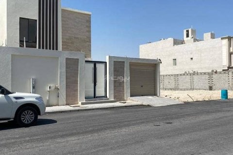 Villa de 6 dormitorios en Khobar, Saudi Arabia No. 60371 1