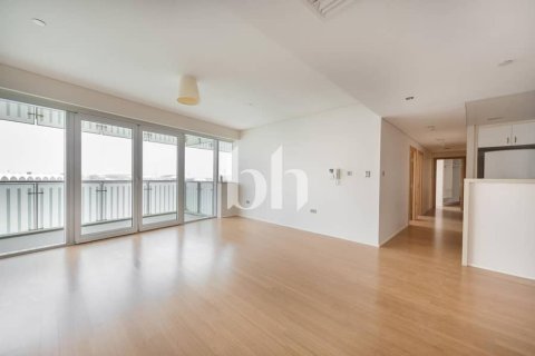 Квартира с 3 спальнями  №112977 3