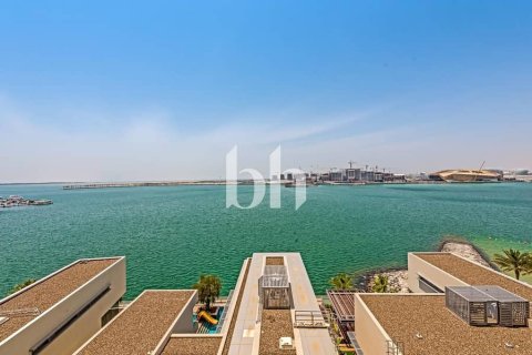 Квартира с 3 спальнями  №112977 5