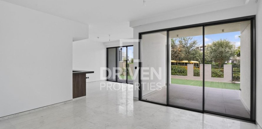 4 bedrooms Villa in Harmony, UAE No. 191963