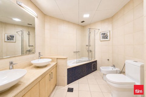 Apartment de 2 dormitorios en Palm Jumeirah, UAE No. 166624 11