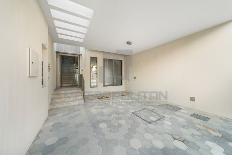 Townhouse de 2 dormitorios en District 7, UAE No. 78012 17