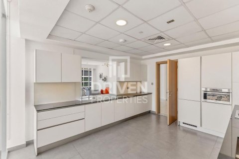 3 bedrooms Apartment in Al Satwa, UAE No. 191951 20