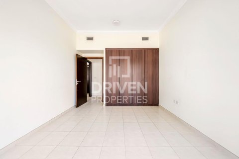 Квартира с 1 спальней в Churchill Towers, ОАЭ №209476 5