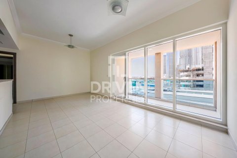 Квартира с 1 спальней в Churchill Towers, ОАЭ №209476