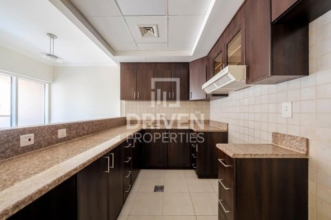 Квартира с 1 спальней в Churchill Towers, ОАЭ №209476 8