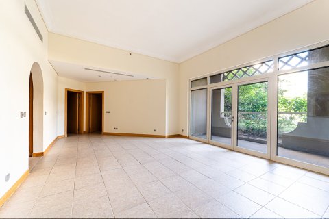 Apartment de 2 dormitorios en Palm Jumeirah, UAE No. 203556 10