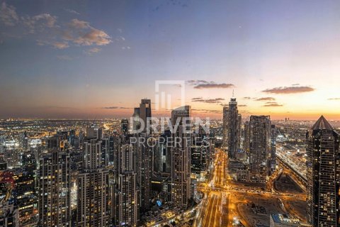 2 bedrooms Apartment in Paramount Tower Hotel & Residences, UAE No. 192814 19