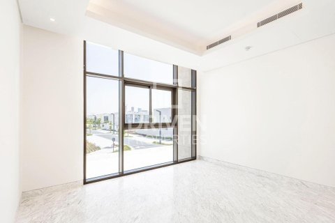 6 bedrooms Villa in District One, UAE No. 192817 16