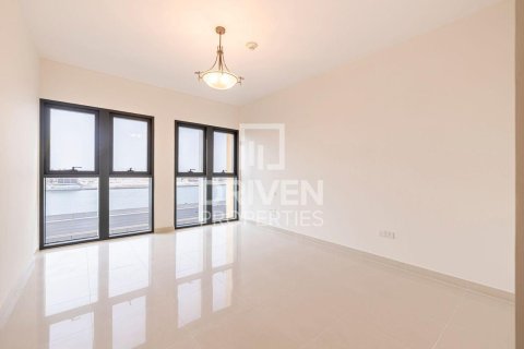 3 bedrooms Apartment in Deira, UAE No. 192819 10