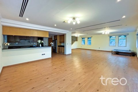 4 bedrooms Villa in Regional, UAE No. 173847 7