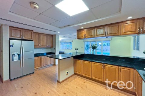 4 bedrooms Villa in Regional, UAE No. 173847 9