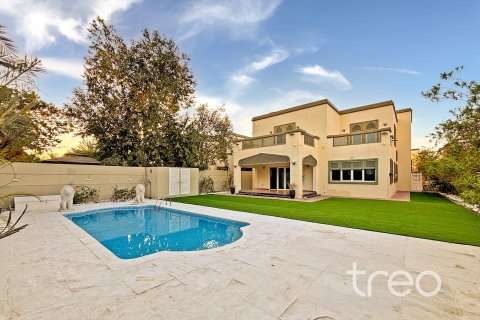4 bedrooms Villa in Regional, UAE No. 173847 30