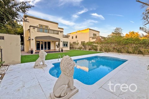 4 bedrooms Villa in Regional, UAE No. 173847