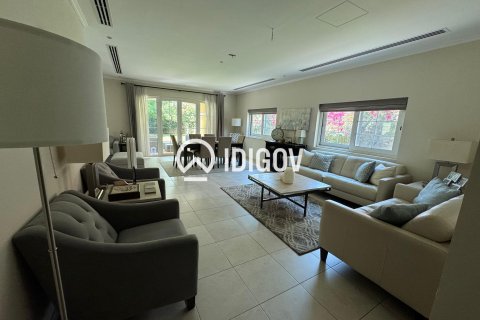 3 bedrooms Villa in Jumeirah Park, UAE No. 184895 9